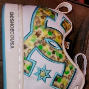 DC Shoes Court Graffik Size 8 1/2 White and Teal